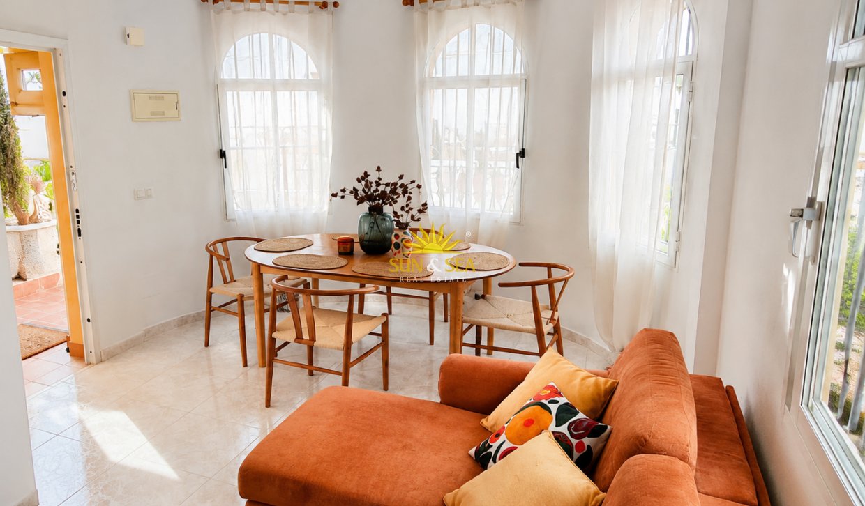 Location à long terme - Villa - Torrevieja - Aguas Nuevas