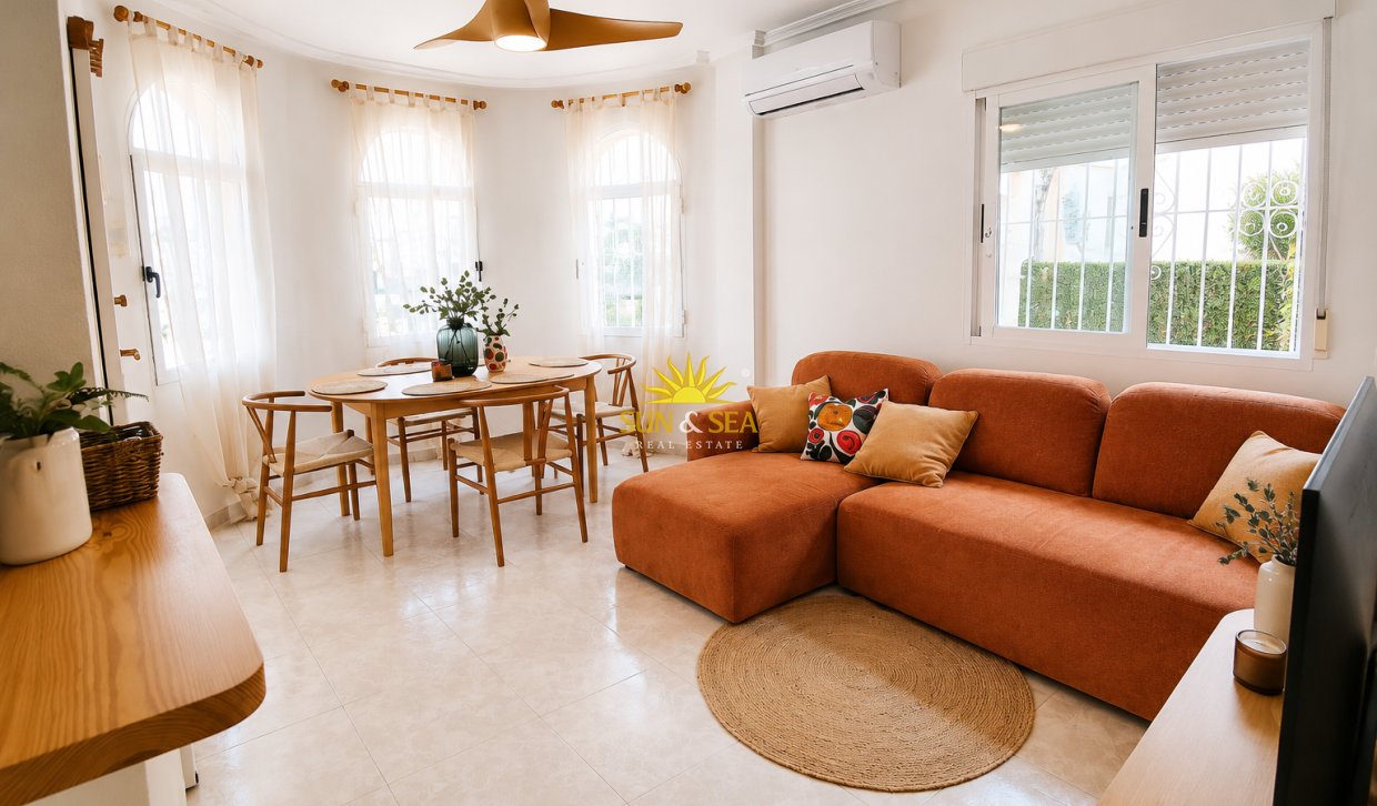 Location à long terme - Villa - Torrevieja - Aguas Nuevas