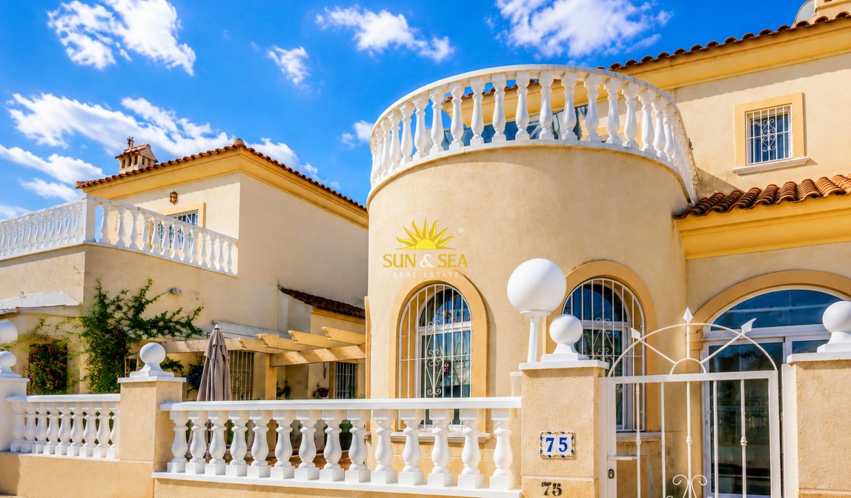 Location à long terme - Villa - Torrevieja - Aguas Nuevas