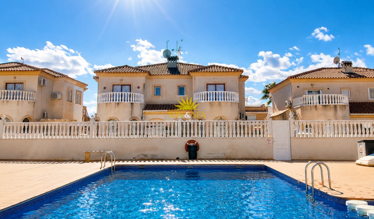 Location à long terme - Villa - Torrevieja - Aguas Nuevas