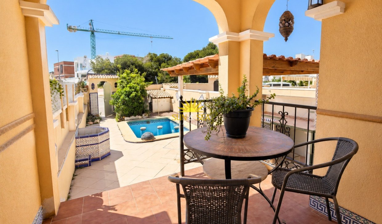 Resale - Townhouse - Orihuela Costa - Villamartín