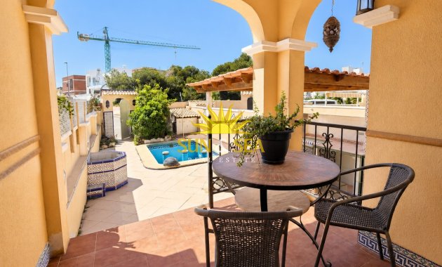 Resale - Townhouse - Orihuela Costa - Villamartín
