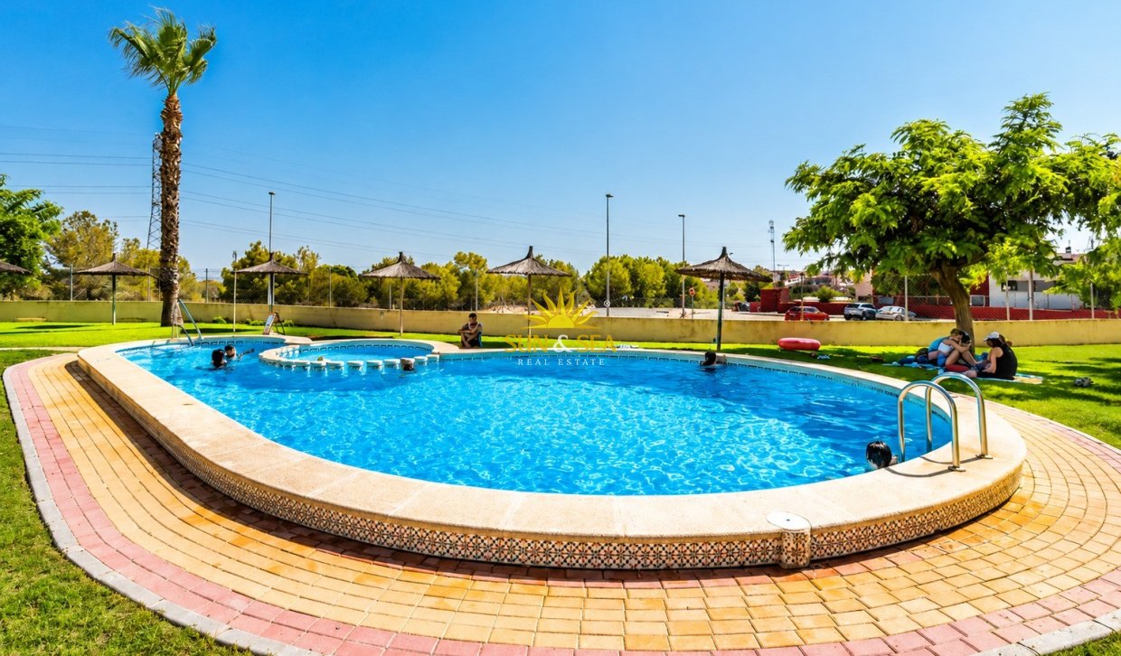 Resale - Townhouse - Orihuela Costa - Villamartín