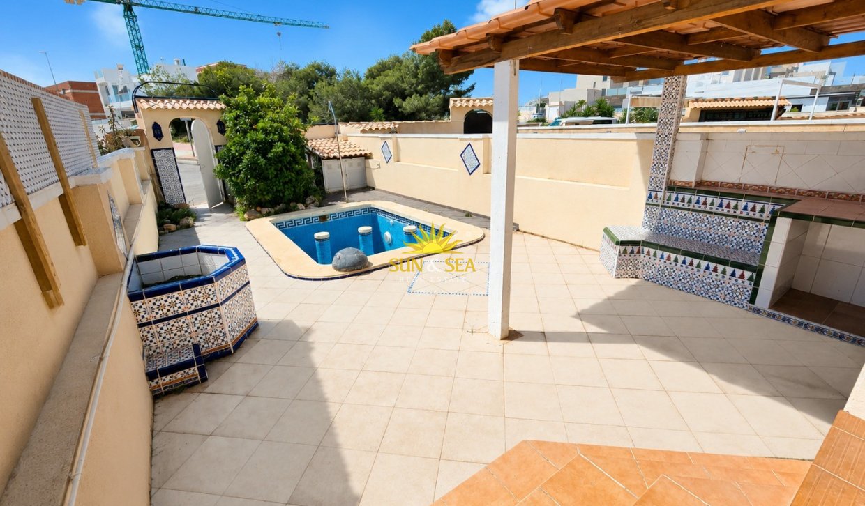 Resale - Townhouse - Orihuela Costa - Villamartín