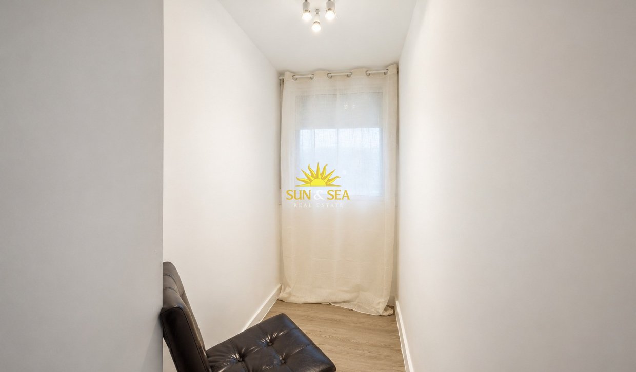 Resale - Apartment - Alicante - Playa San Juan