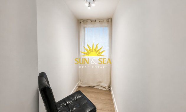 Resale - Apartment - Alicante - Playa San Juan
