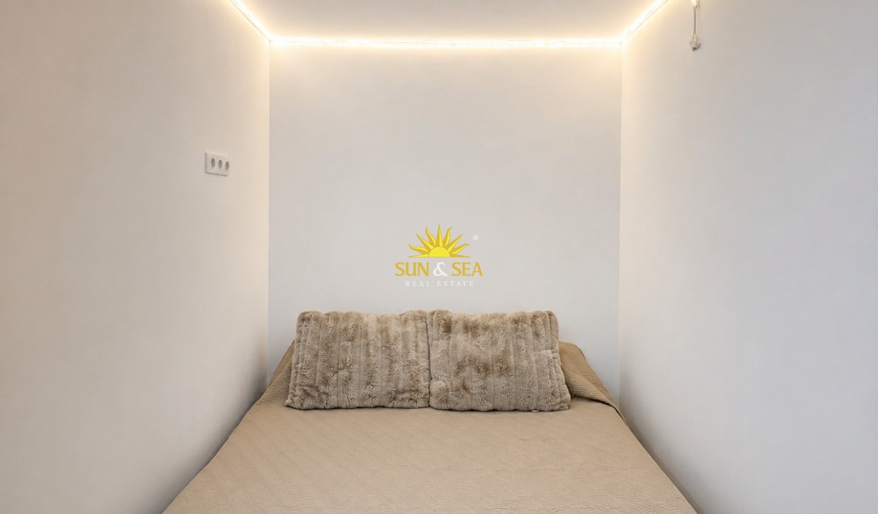 Resale - Apartment - Alicante - Playa San Juan