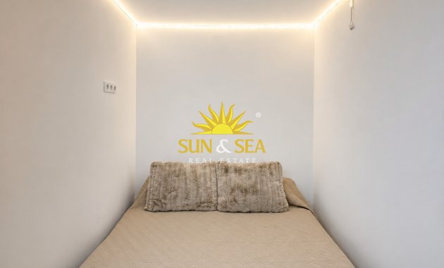 Resale - Apartment - Alicante - Playa San Juan