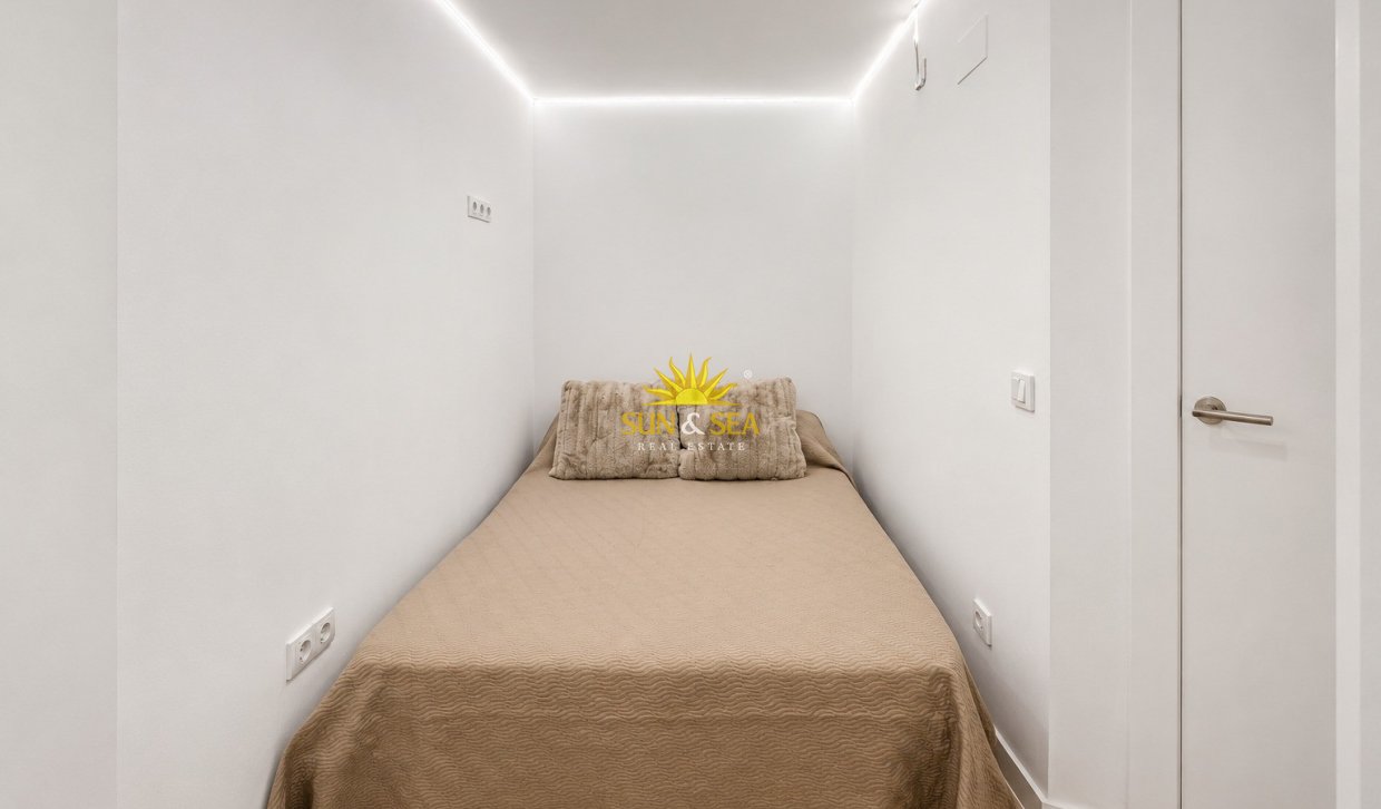 Resale - Apartment - Alicante - Playa San Juan