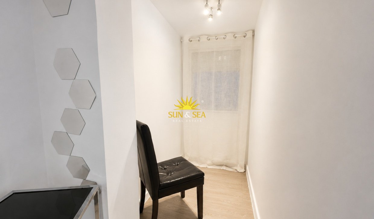 Resale - Apartment - Alicante - Playa San Juan