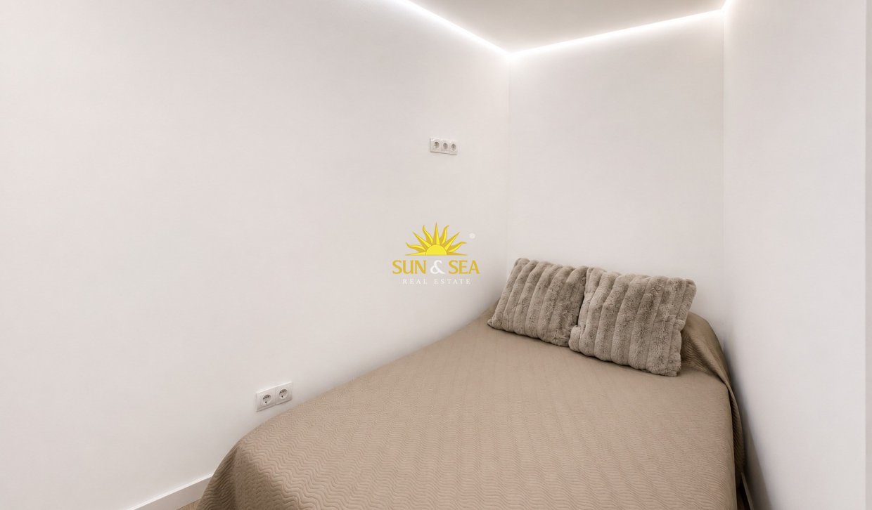 Resale - Apartment - Alicante - Playa San Juan