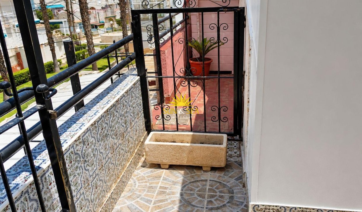 Wiederverkauf - Duplex - Torrevieja - Lago jardin