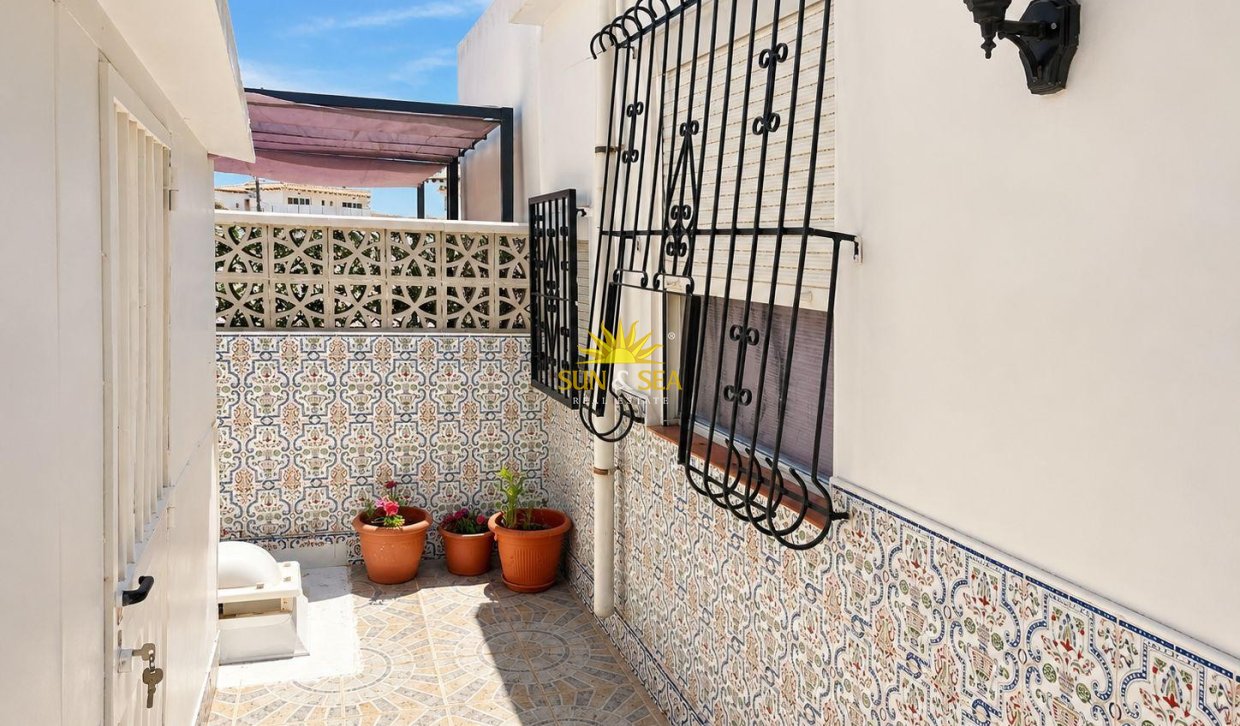 Wiederverkauf - Duplex - Torrevieja - Lago jardin