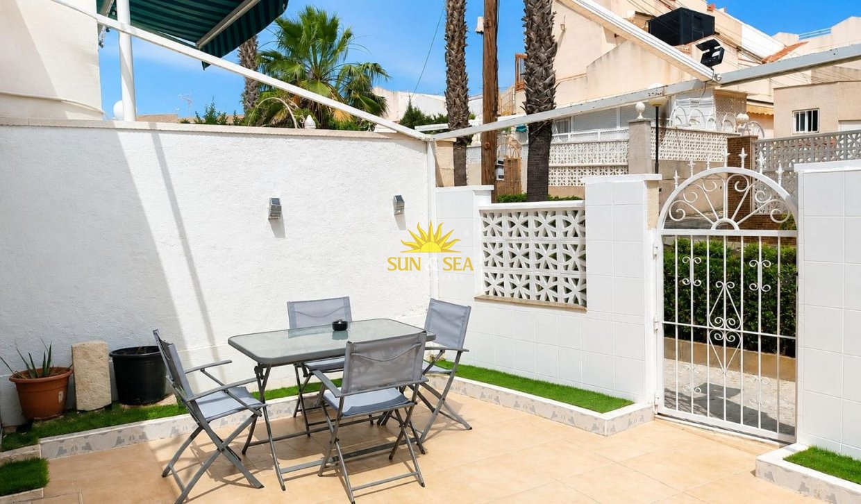 Wiederverkauf - Duplex - Torrevieja - Lago jardin