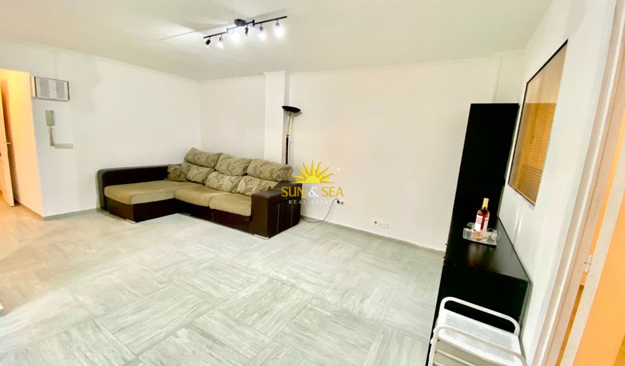 Wiederverkauf - Wohnung - Alicante - Benalua