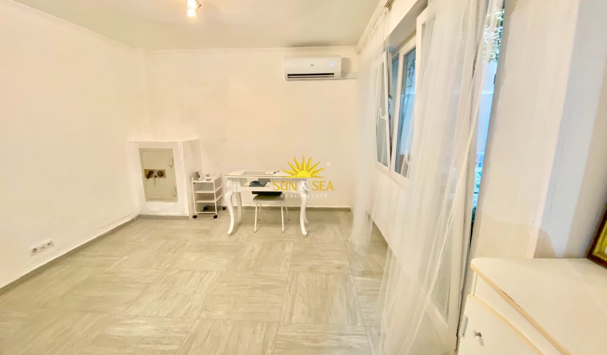 Wiederverkauf - Wohnung - Alicante - Benalua