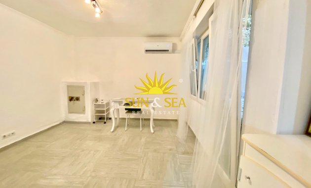 Wiederverkauf - Wohnung - Alicante - Benalua