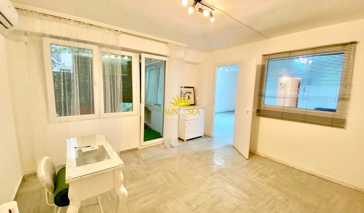 Wiederverkauf - Wohnung - Alicante - Benalua