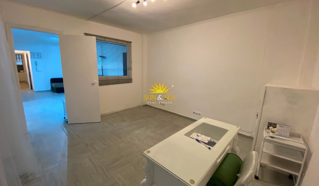Wiederverkauf - Wohnung - Alicante - Benalua