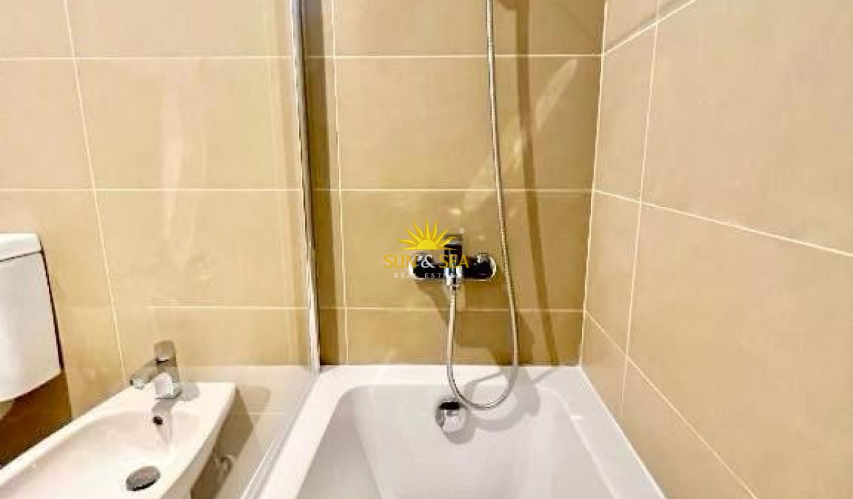 Wiederverkauf - Wohnung -  - Benidorm