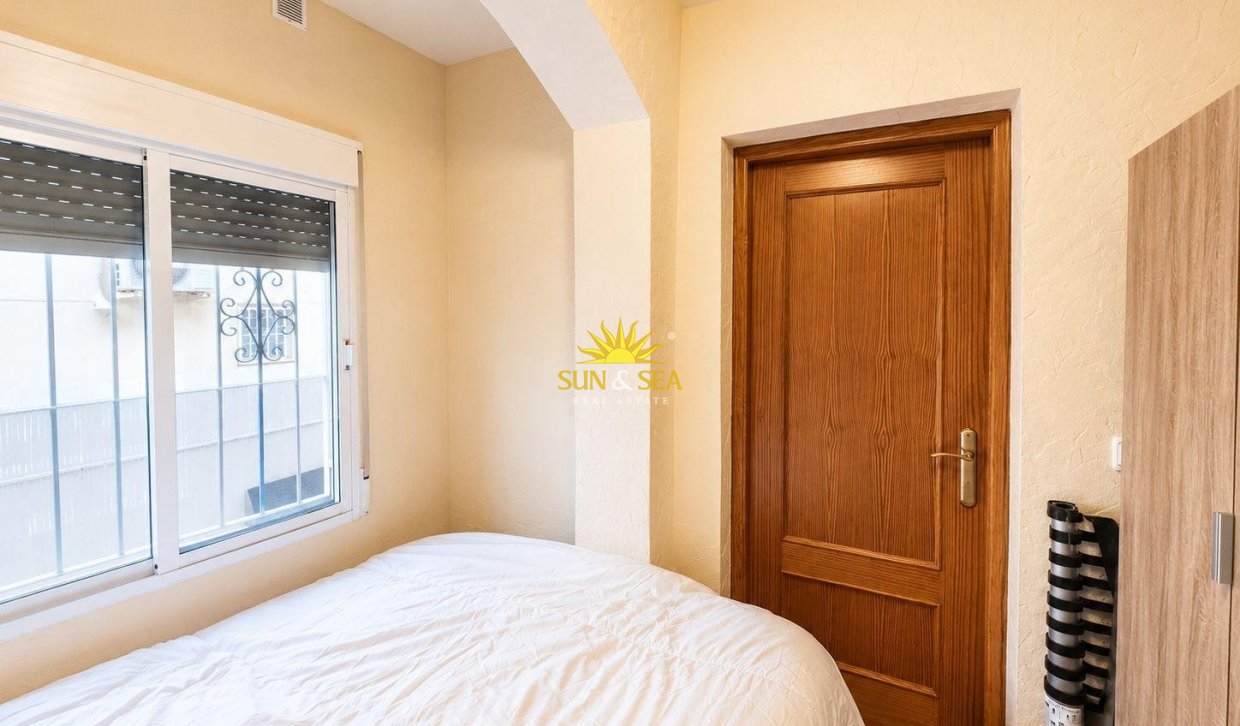 Wiederverkauf - low-bungalow - Torrevieja - Lago jardin