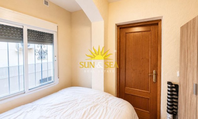 Wiederverkauf - low-bungalow - Torrevieja - Lago jardin