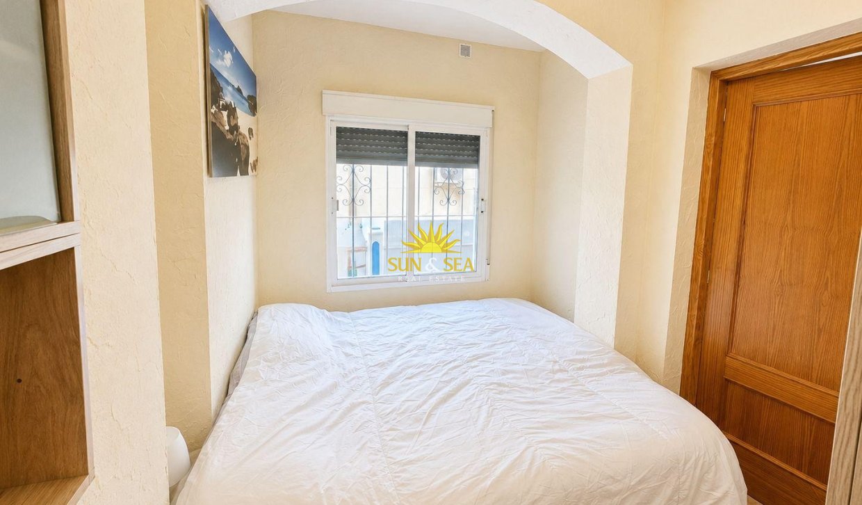 Wiederverkauf - low-bungalow - Torrevieja - Lago jardin