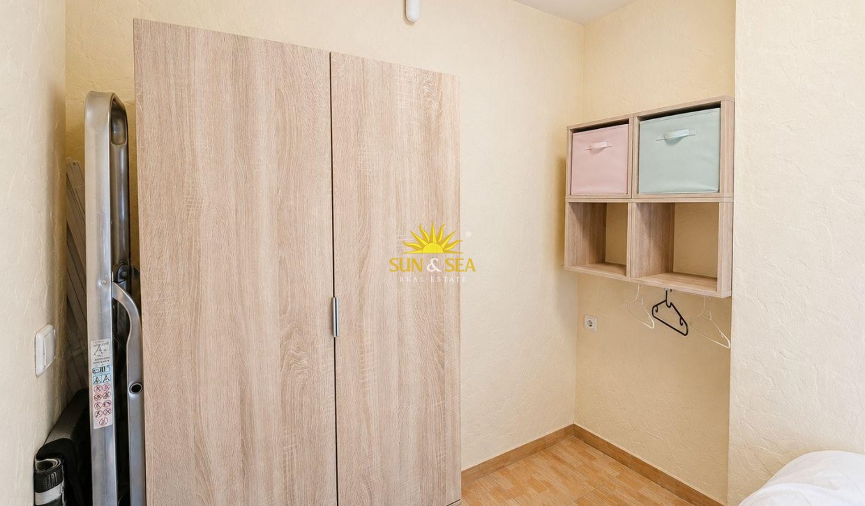 Wiederverkauf - low-bungalow - Torrevieja - Lago jardin