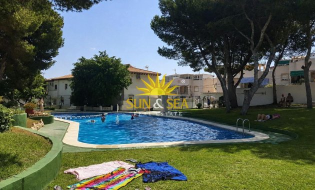 Wiederverkauf - low-bungalow - Torrevieja - Lago jardin