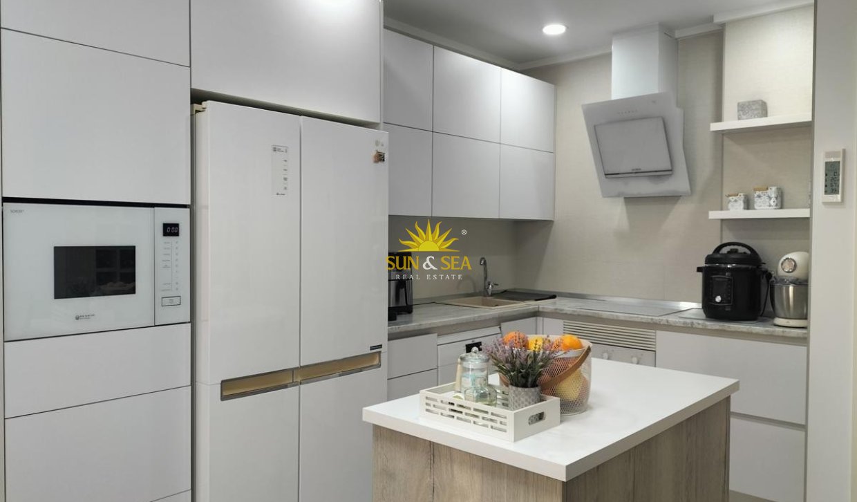 Wiederverkauf - Duplex - Torrevieja - 