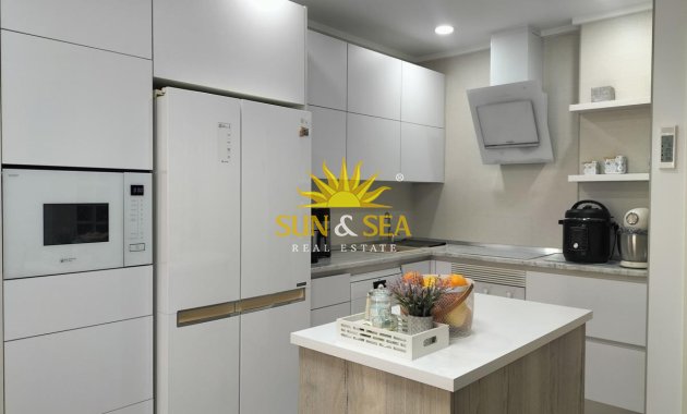 Wiederverkauf - Duplex - Torrevieja - 