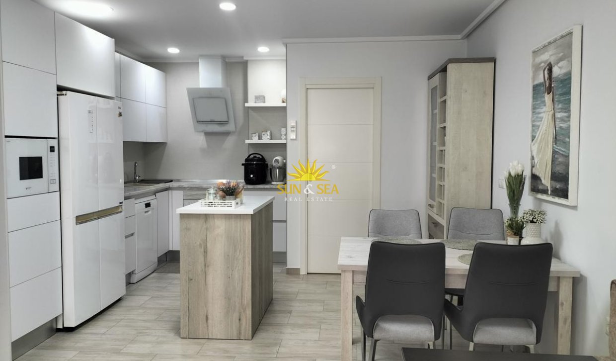 Wiederverkauf - Duplex - Torrevieja - 