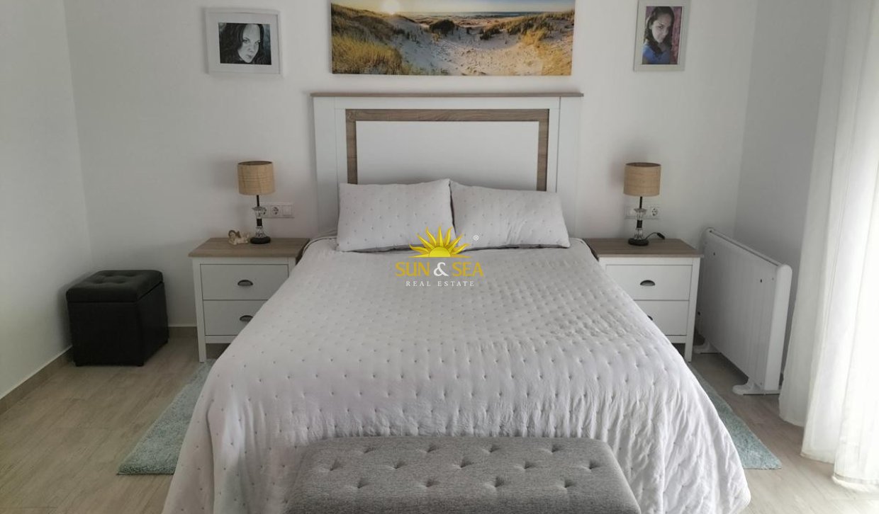 Wiederverkauf - Duplex - Torrevieja - 