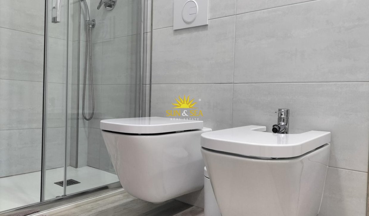 Wiederverkauf - Duplex - Torrevieja - 