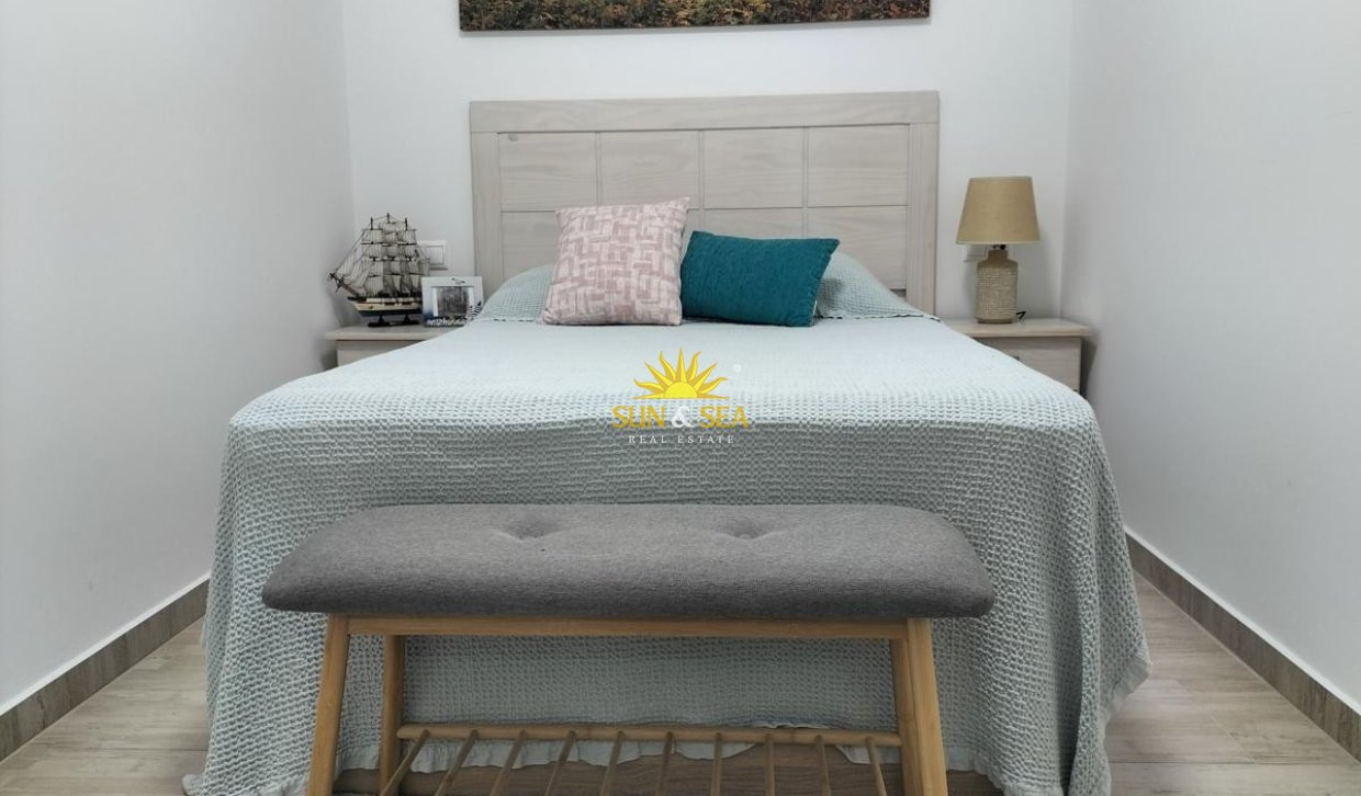 Wiederverkauf - Duplex - Torrevieja - 