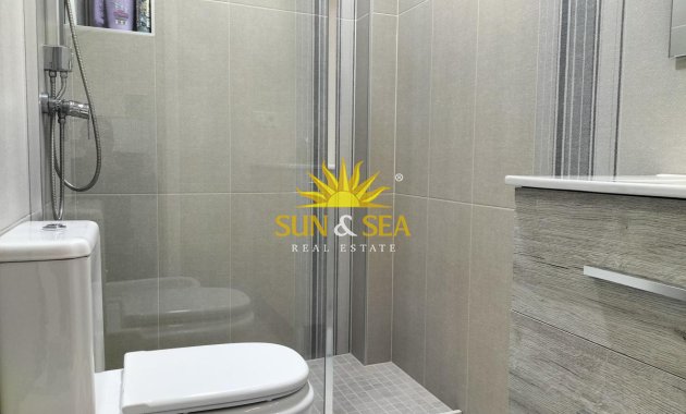 Wiederverkauf - Duplex - Torrevieja - 