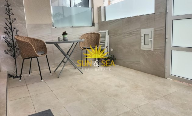 Wiederverkauf - Duplex - Torrevieja - 