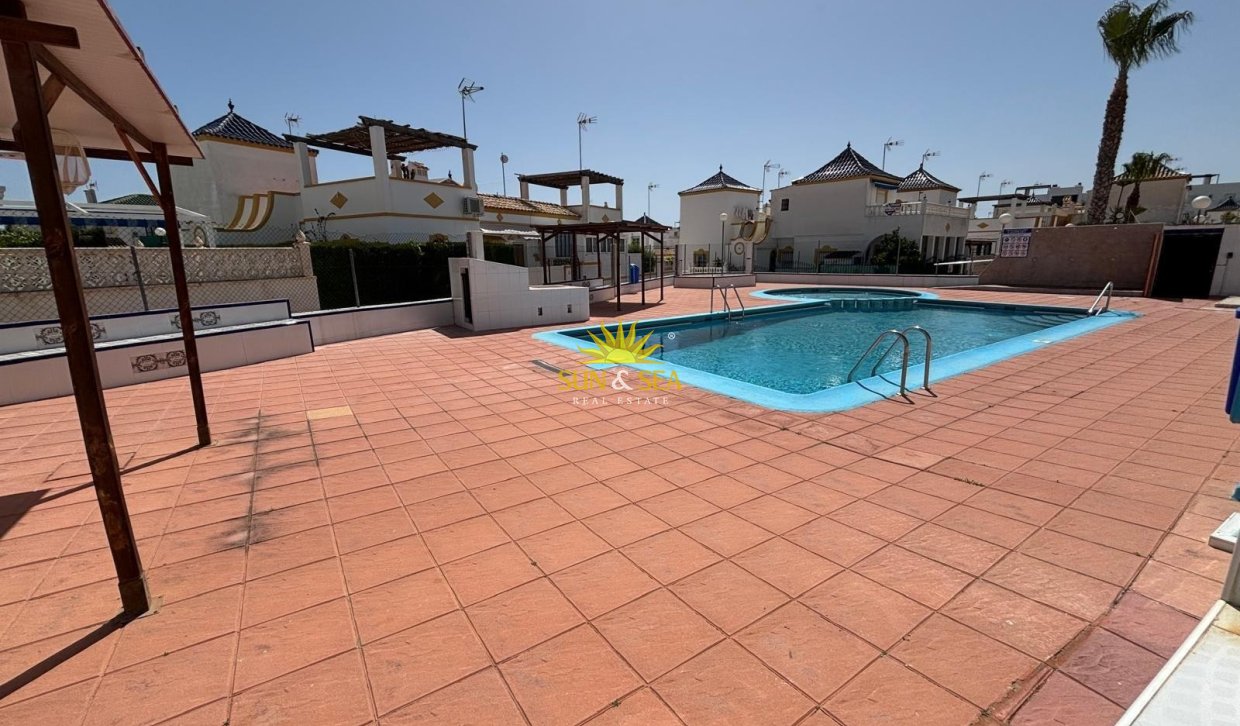 Wiederverkauf - Ground Floor - Orihuela - Los Balcones Y los Altos