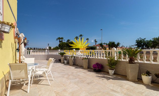 Wiederverkauf - Villa / Doppelhaushälfte - Orihuela Costa - La Regia