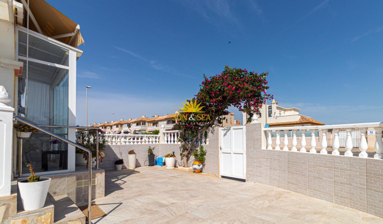 Wiederverkauf - Villa / Doppelhaushälfte - Orihuela Costa - La Regia