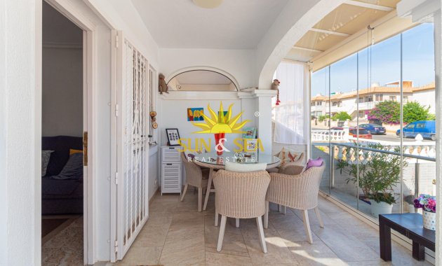 Wiederverkauf - Villa / Doppelhaushälfte - Orihuela Costa - La Regia