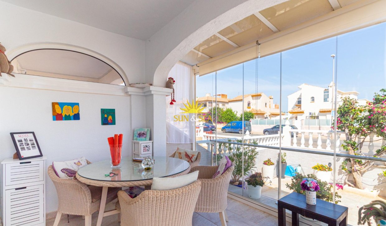 Wiederverkauf - Villa / Doppelhaushälfte - Orihuela Costa - La Regia