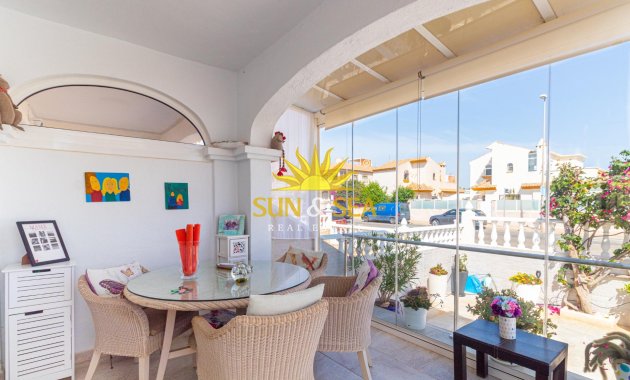 Wiederverkauf - Villa / Doppelhaushälfte - Orihuela Costa - La Regia