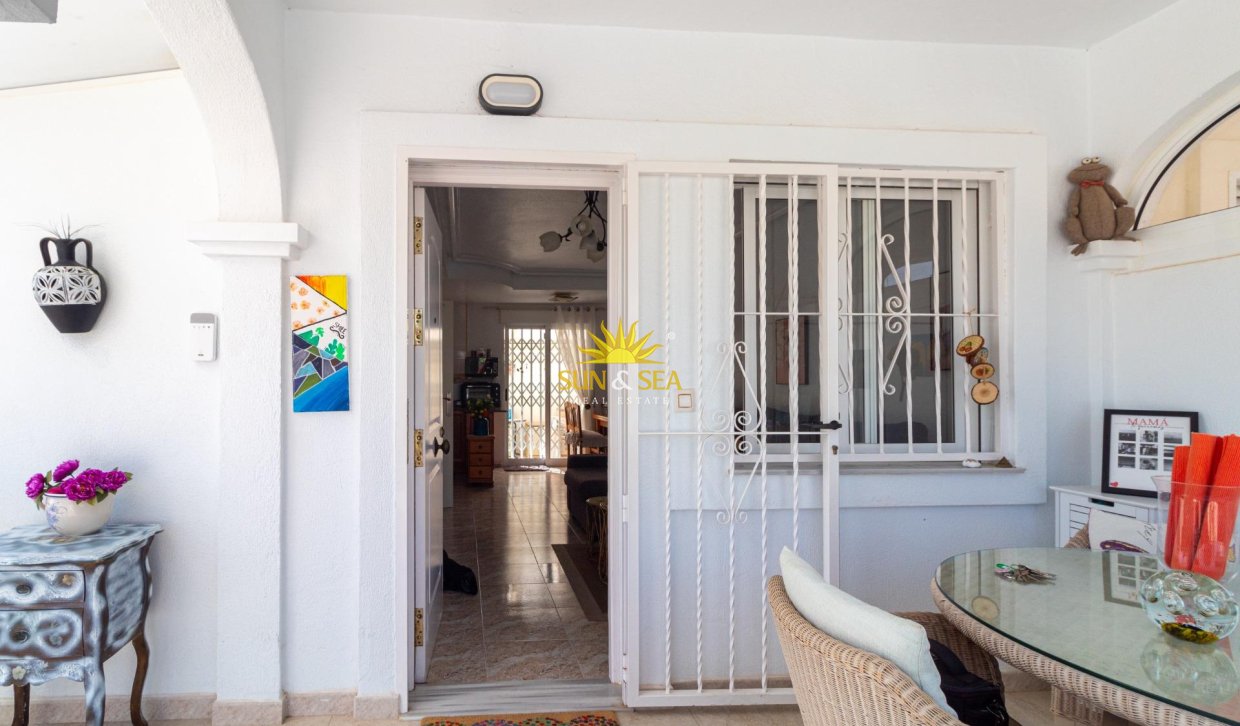Wiederverkauf - Villa / Doppelhaushälfte - Orihuela Costa - La Regia