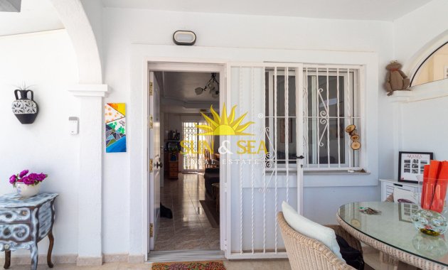 Wiederverkauf - Villa / Doppelhaushälfte - Orihuela Costa - La Regia