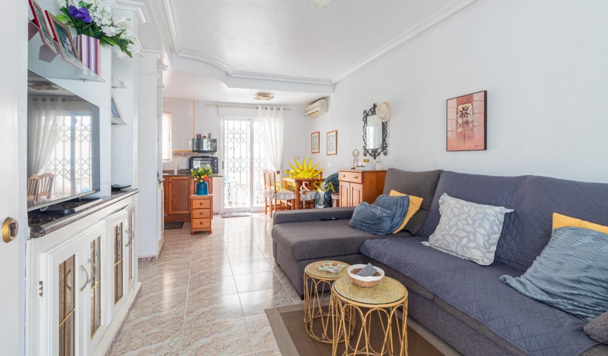 Wiederverkauf - Villa / Doppelhaushälfte - Orihuela Costa - La Regia
