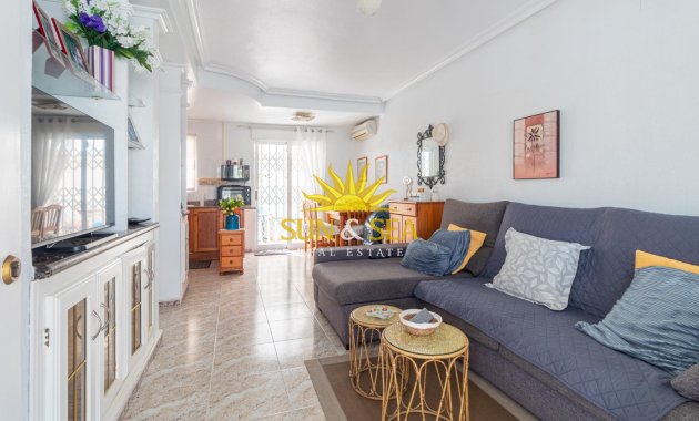 Wiederverkauf - Villa / Doppelhaushälfte - Orihuela Costa - La Regia