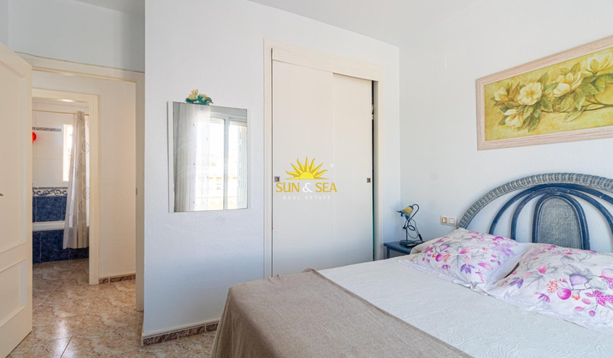 Wiederverkauf - Villa / Doppelhaushälfte - Orihuela Costa - La Regia