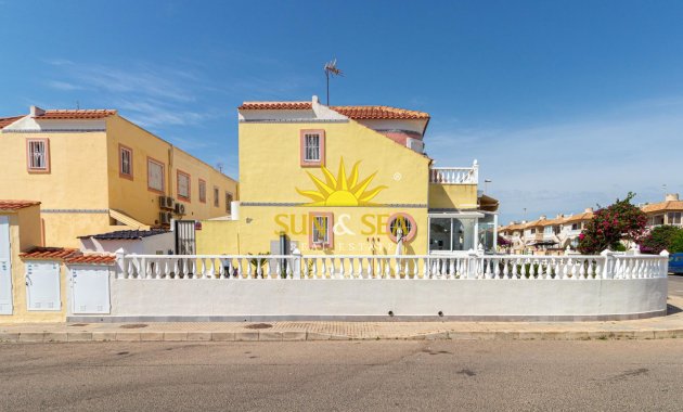 Wiederverkauf - Villa / Doppelhaushälfte - Orihuela Costa - La Regia