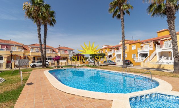 Wiederverkauf - Villa / Doppelhaushälfte - Orihuela Costa - La Regia